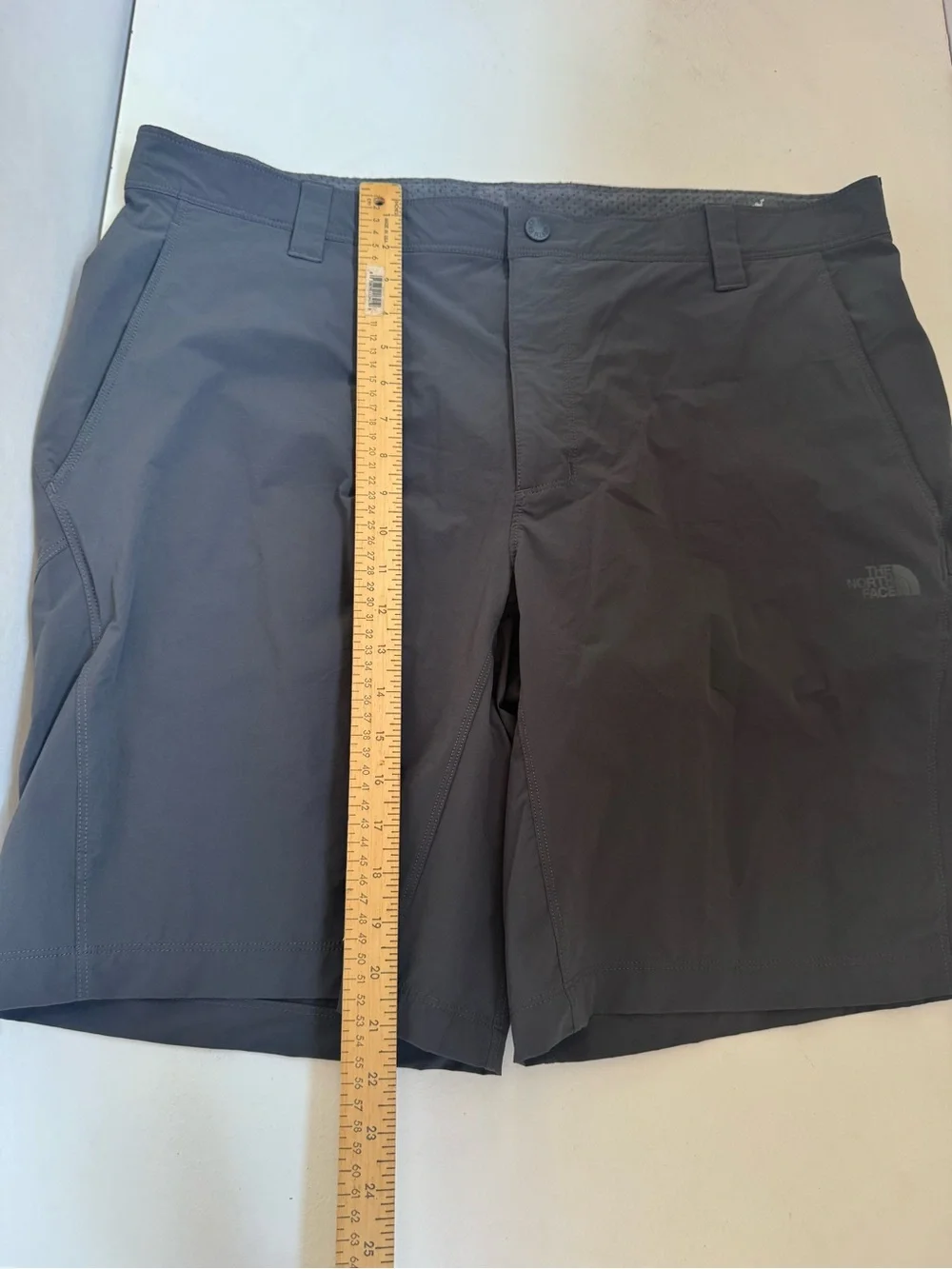 The‎ North Face Flat Front Short Grey Size 40 Hiking